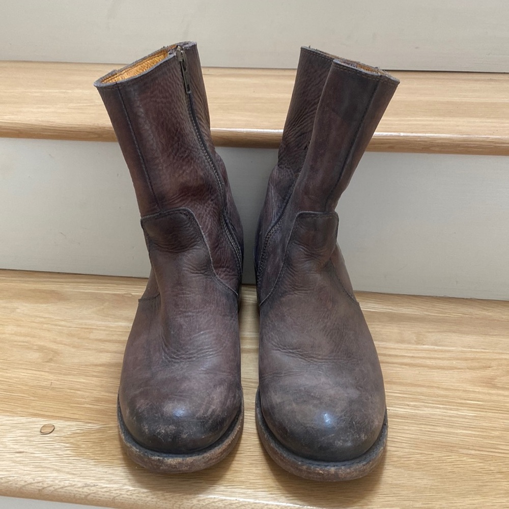 Frye boots size 10 med